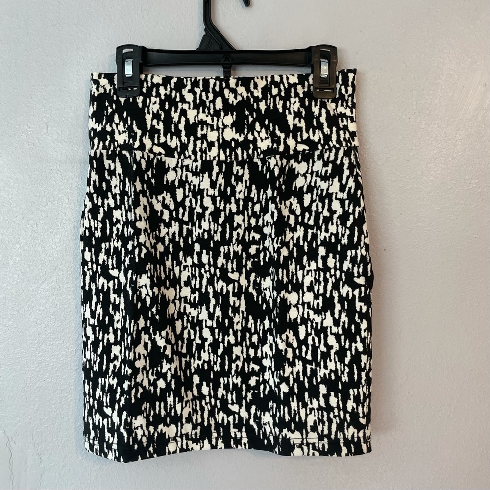 Pencil Skirt (Stretchy Material)
